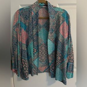 Gap lightweight 100% rayon classic patchwork kimono.